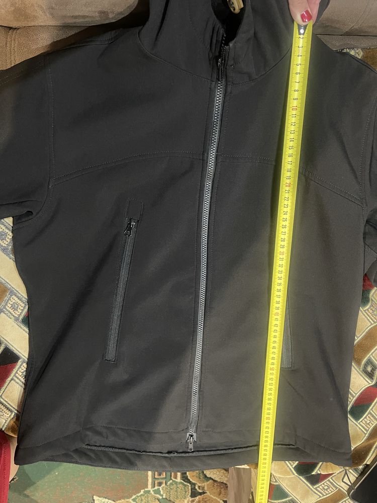 Продам тактичну куртку softshell