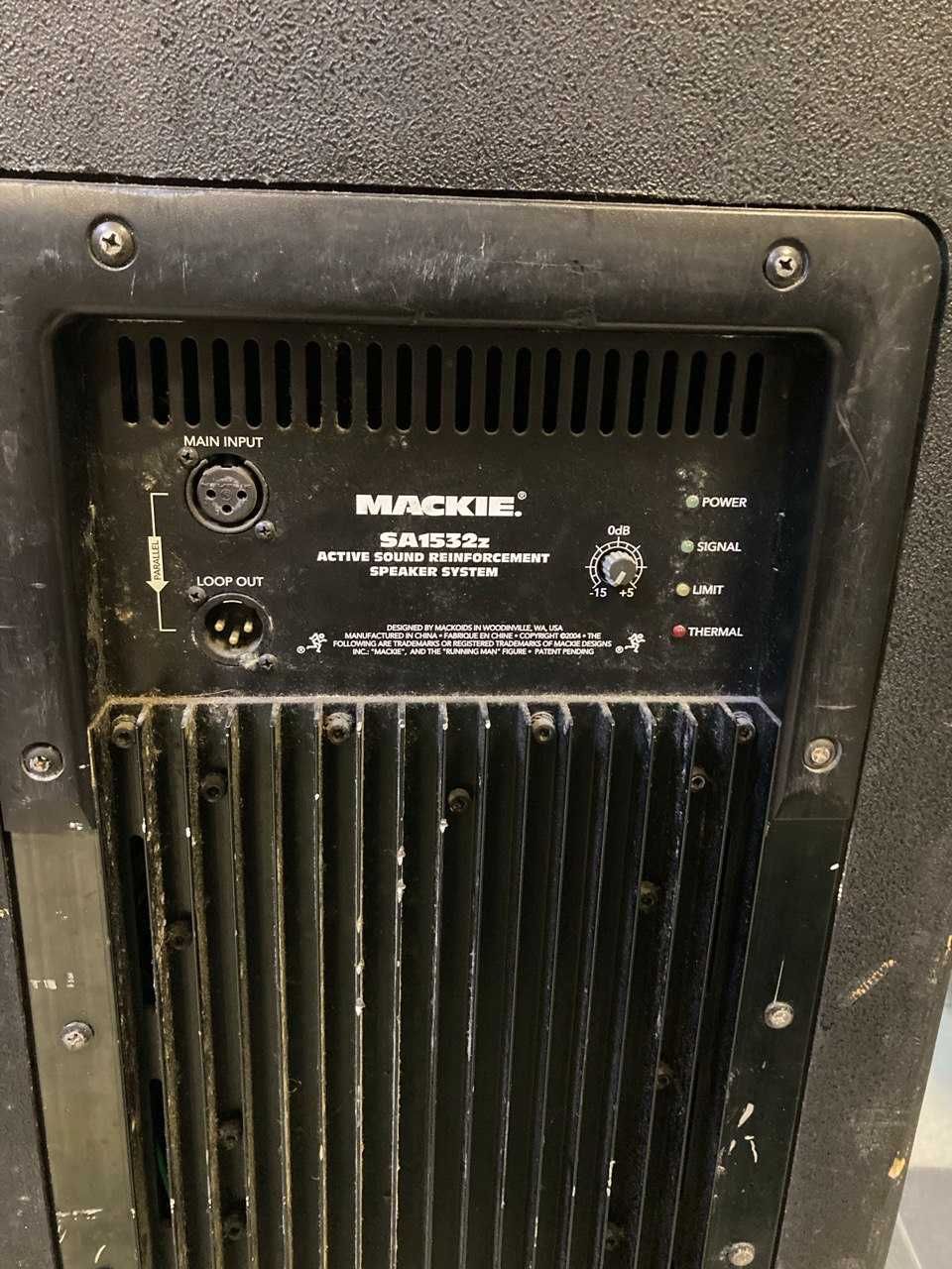Трьохполосна акустична система, активні колонки Mackie SA1532z