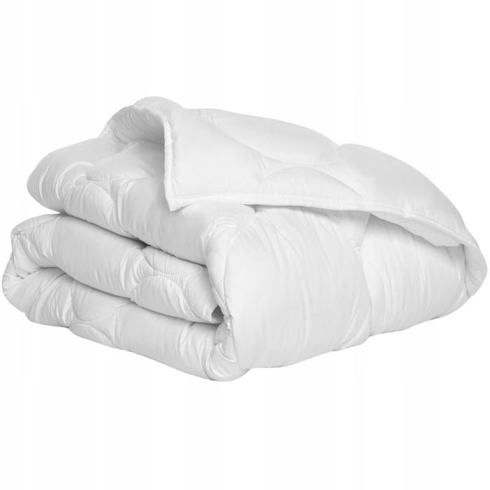 Kołdra 200x220 Antyalergiczna Całoroczna Miękka Doskonała dla Każdego