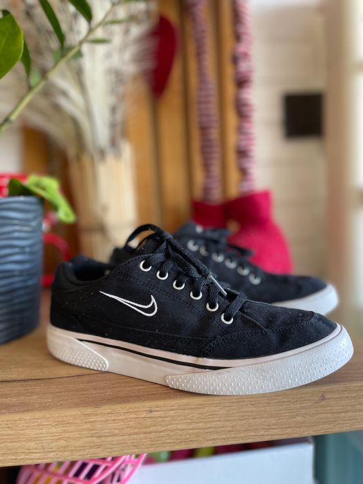 Nike кеди чорні підліткові