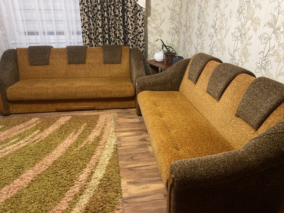 Диван,для вітальні