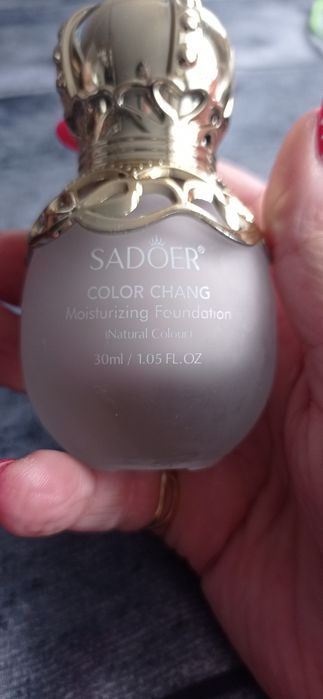 Podklad Sadoer zmieniajacy kolor SPF 20