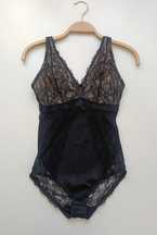 Czarno-beżowe body z koronką 36/38 BPC Selection