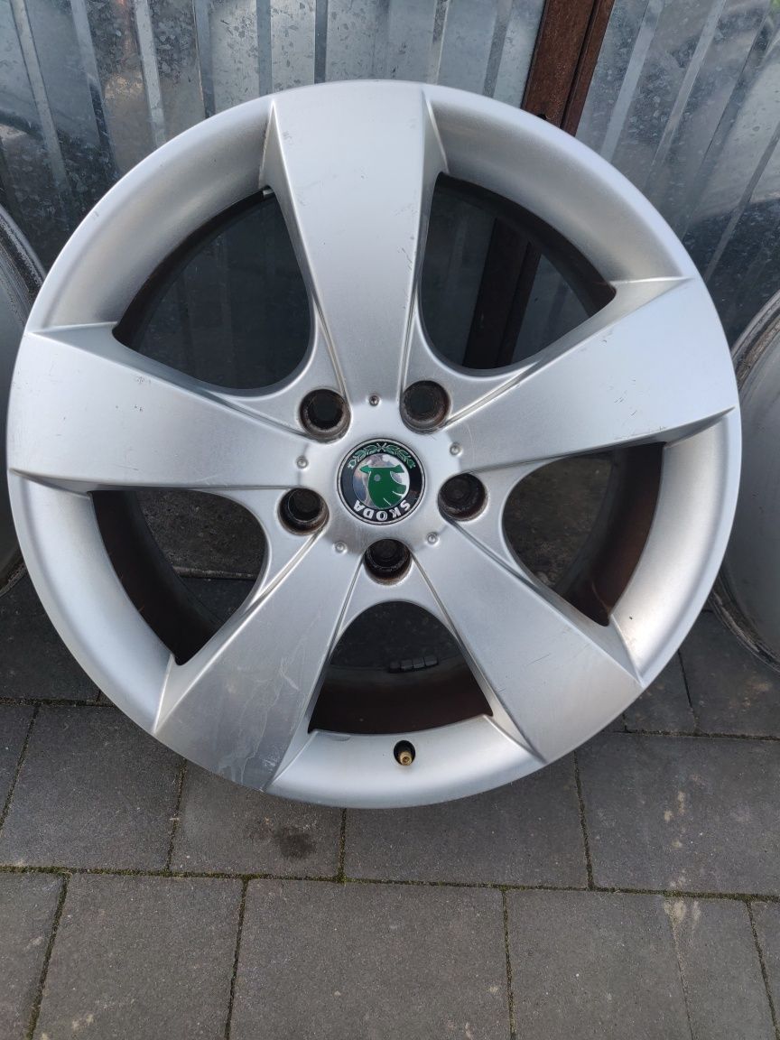 Alufelgi Skoda Octavia 5x112 17 cali 17" ET54 7" szer