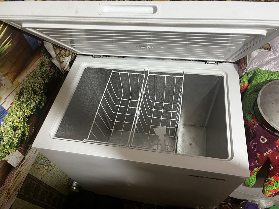 Морозильна камера Grunhelm