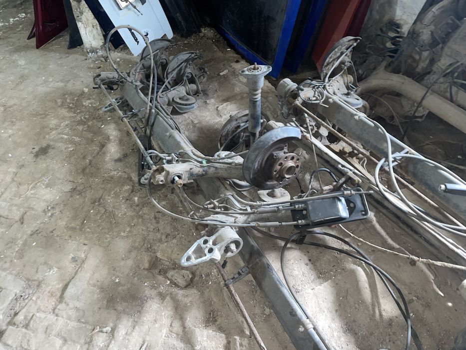 Балка Фольцваген Пасат б5 б5+ Суперб 1 Балка задня взборі гола