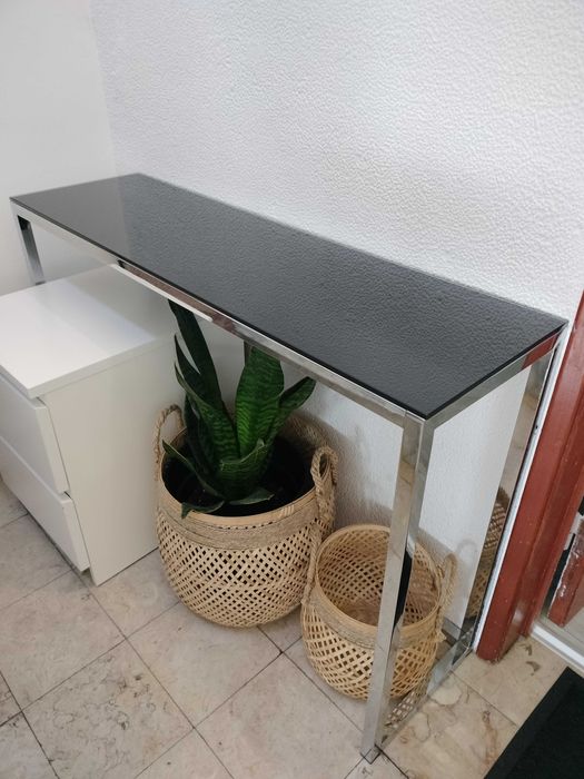 Consola vidro preto pés prateado ótima qualidade 110x32x75