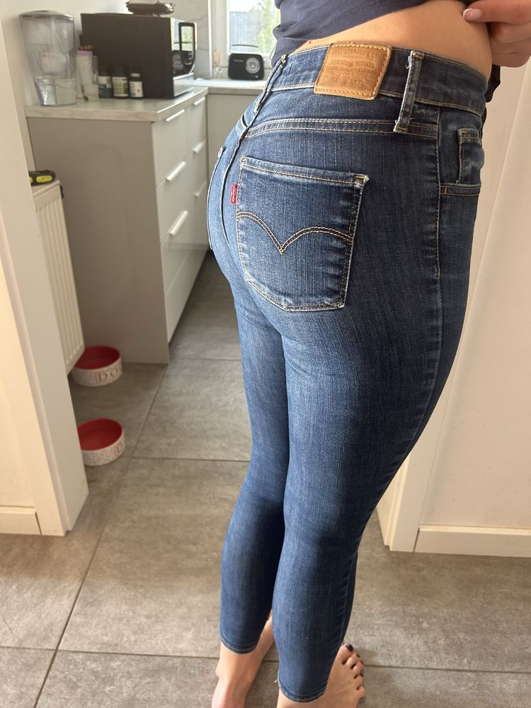Oryginalne jeansy Levi’s W26 L30 skinny wysoki stan
