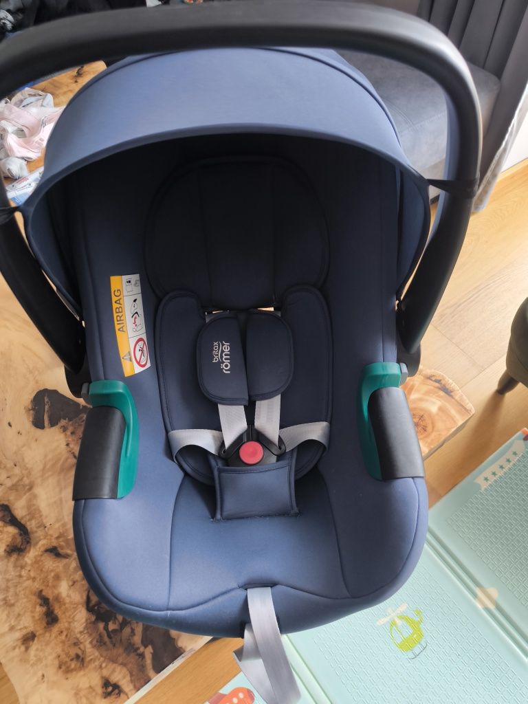 Britax Romer Baby Safe 3 i-size