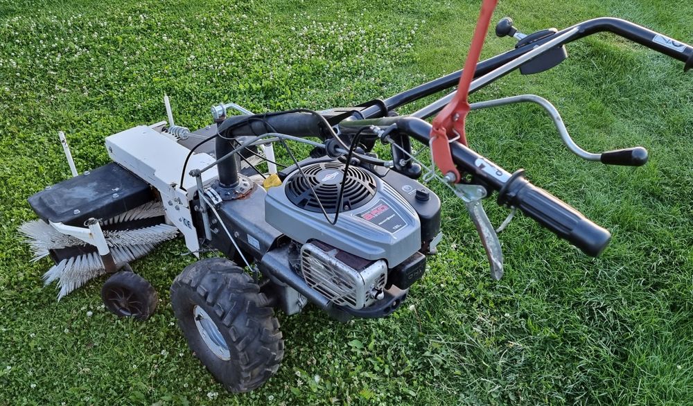 Zamiatarka odśnieżarka Silnik Briggs&Strattion