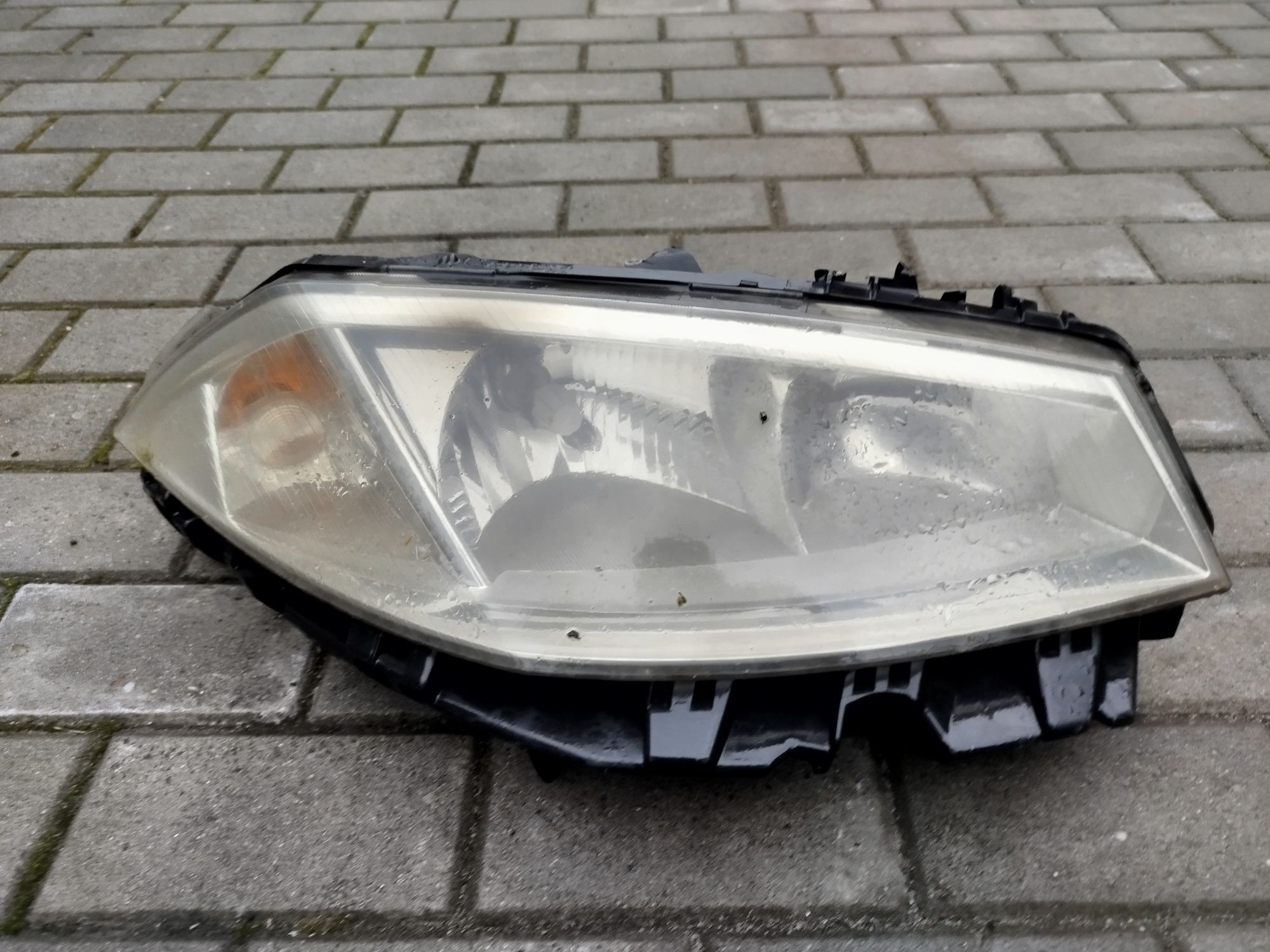 Renault Megane II Lampa Lewa Prawa Przod