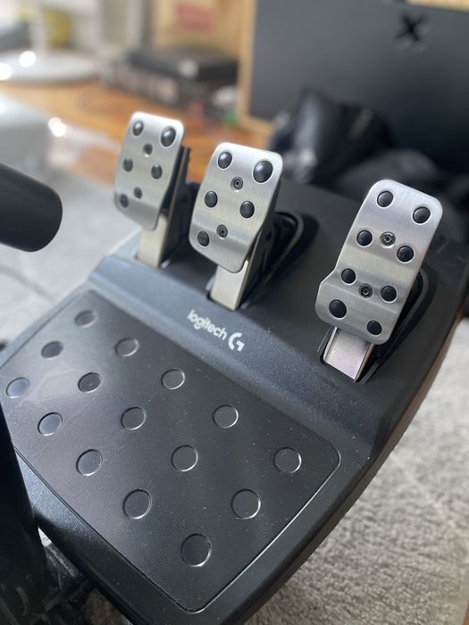 Kierownica Logitech g920 + fotel Playseat Evolution alcantara ZESTAW