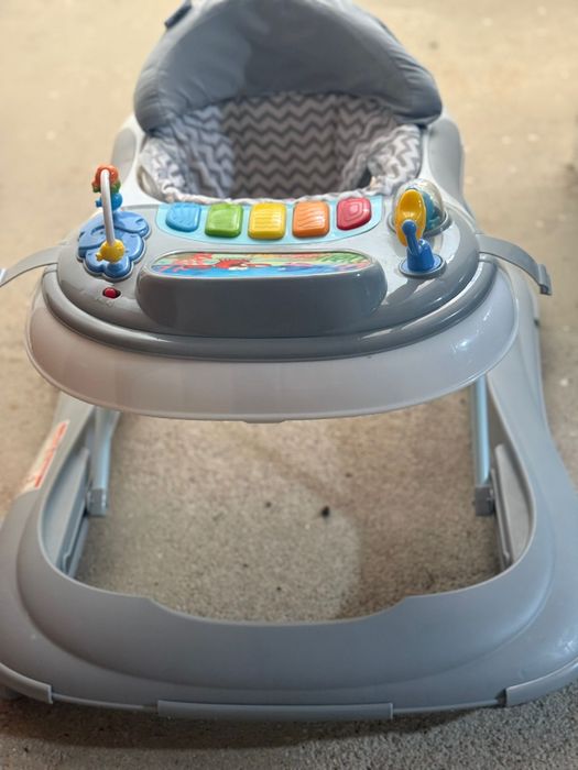 Berço e andador como novos