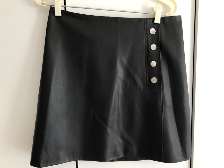 Nowa Spódnica mini, trapezowa, skóra ekologiczna rozm. 38