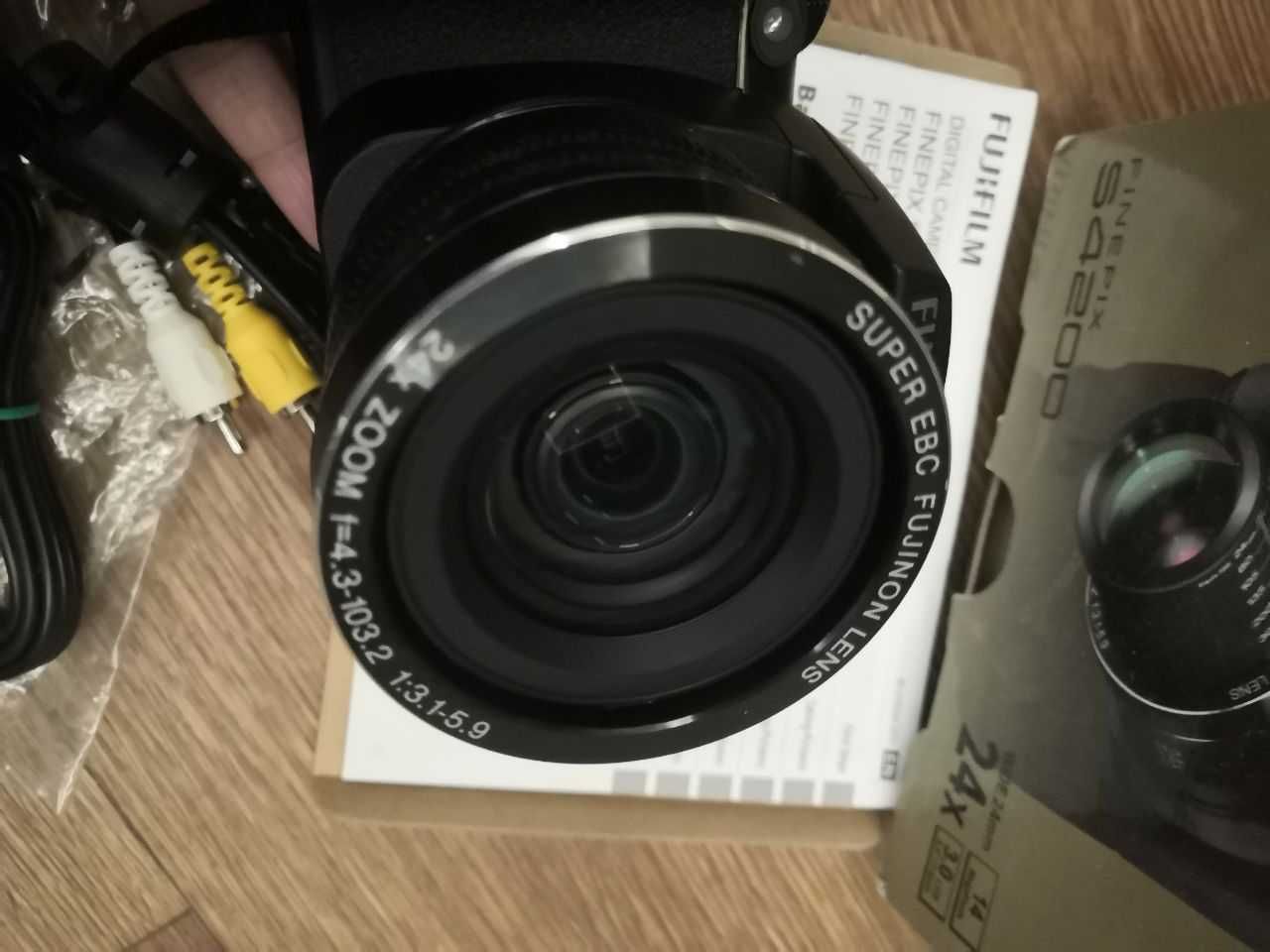 Фотоапарат Fujifilm FinePix S4200