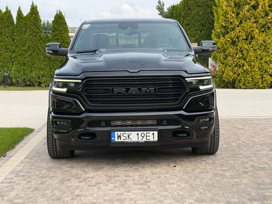 RAM 1500 RAM 1500 Limited Black Full