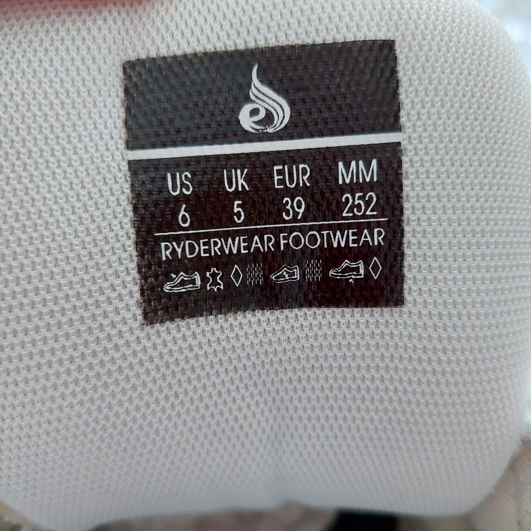 RyderWear białe sportowe buty rozmiar 39