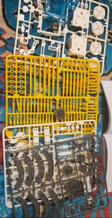 Конструктор робот-трансформер із сонячною панеллю і моторчиком 14в1