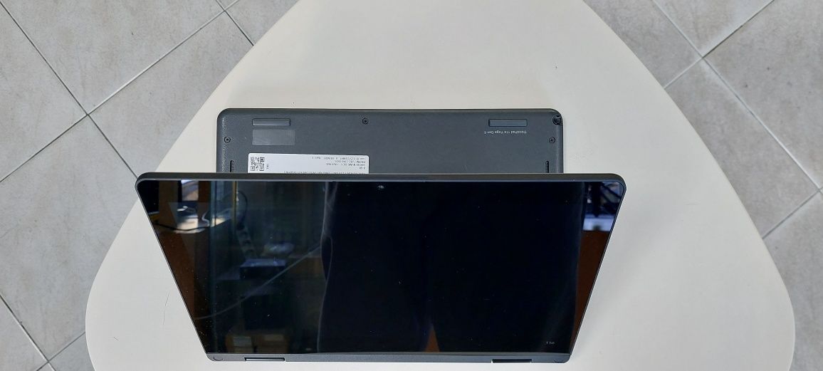 Lenovo thinkpad yoga 11e tatil