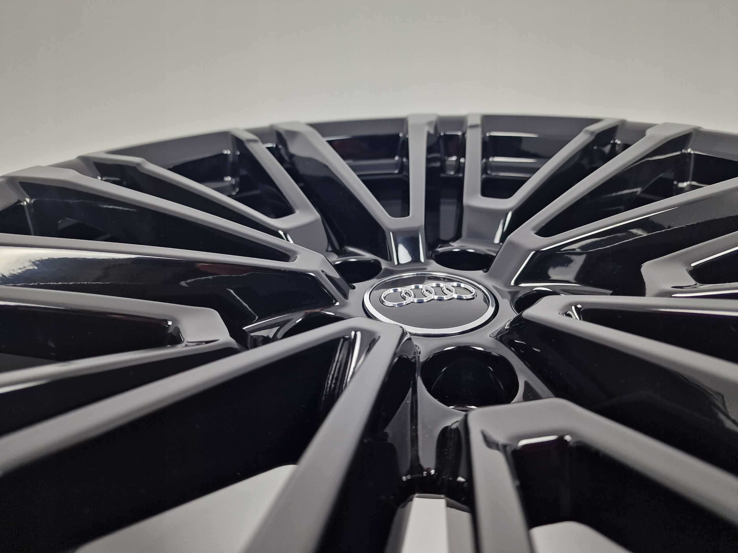 Oryginalne Felgi Audi 19 A4 A5 A6 A7 A8 Q3 Q5 Q7