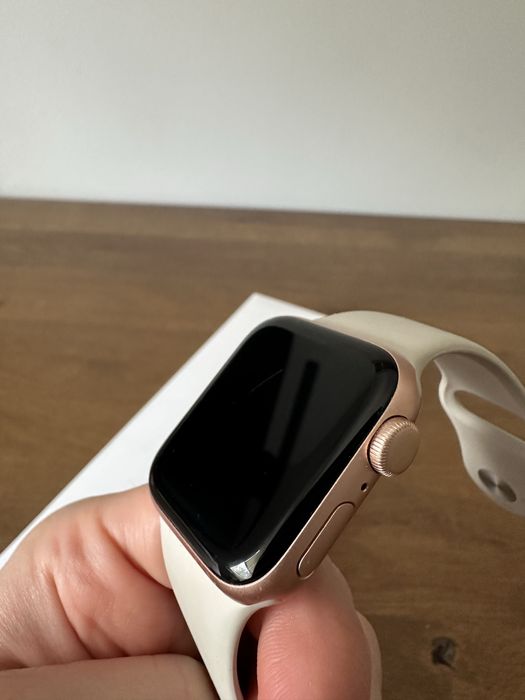 Zegarek Apple Watch SE