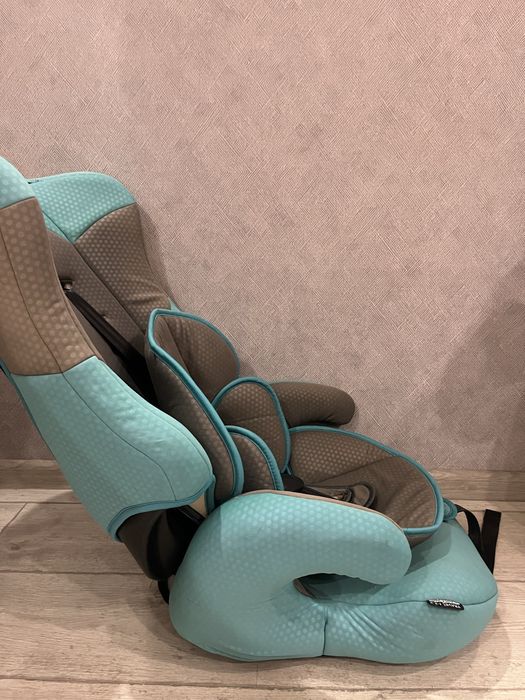 Дитяче автокрісло.Детское автокресло. Есть наклон для сна