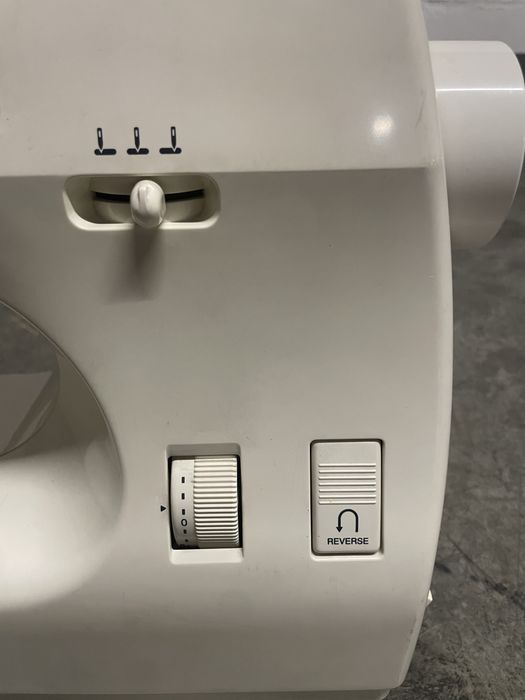 Máquina costura SINGER