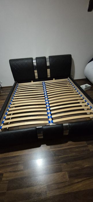 Łóżko sypialniane