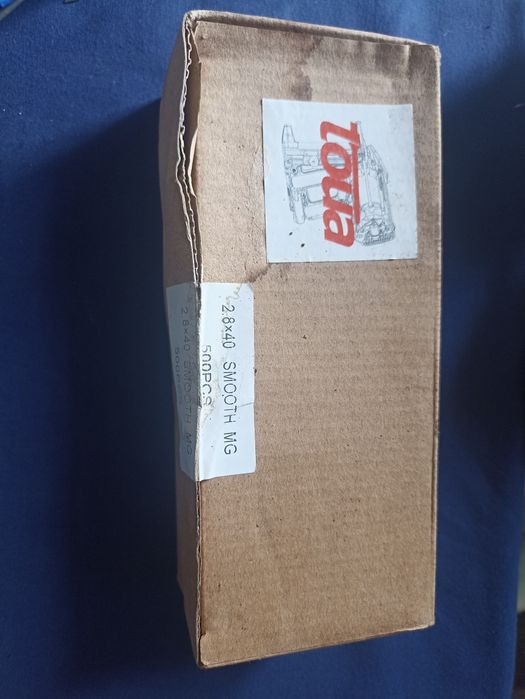 Дюбель гвозди TOUA