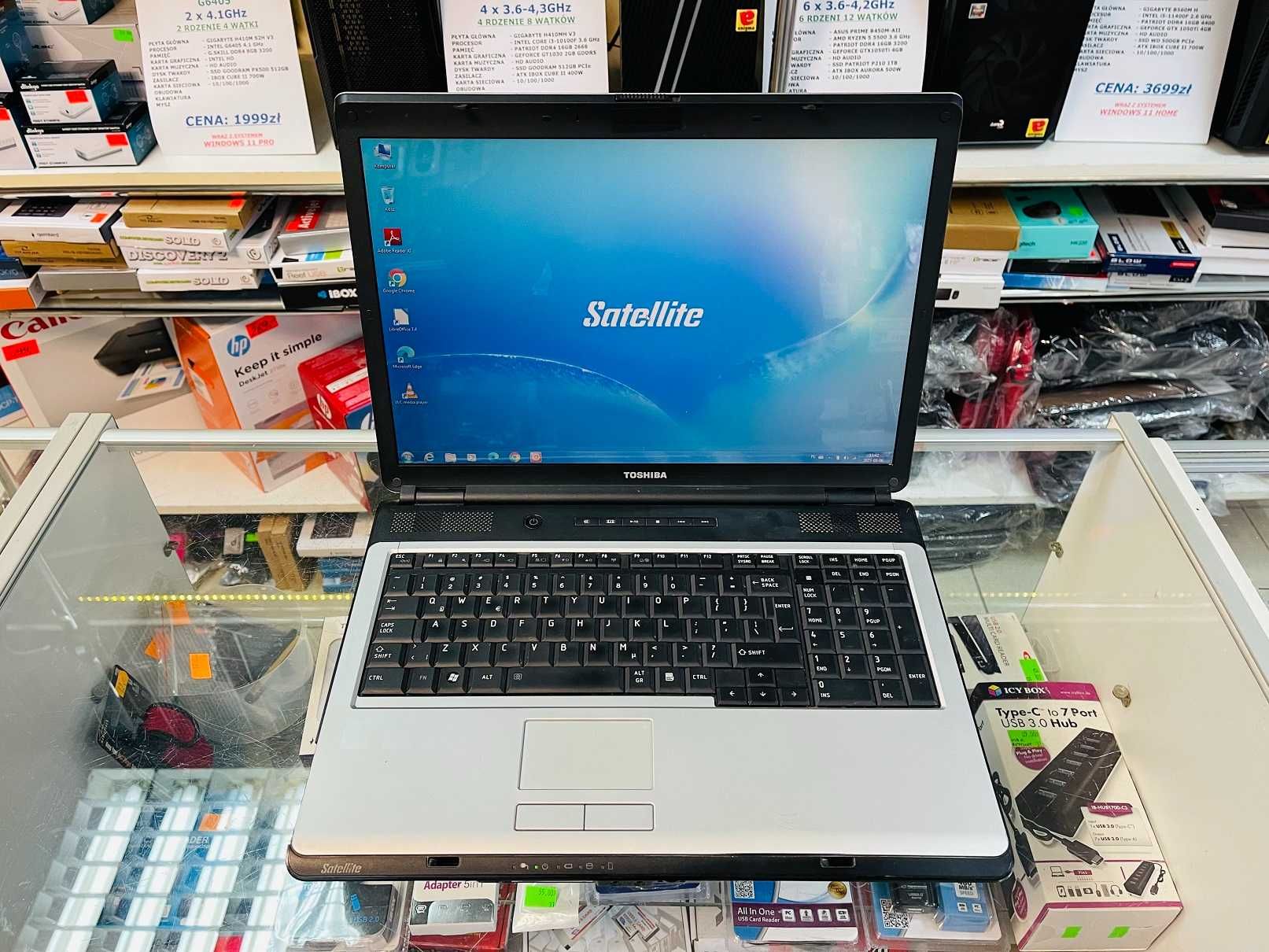 Laptop TOSHIBA L350 17" C2D 2x 1,66 2GB 500GB Win7