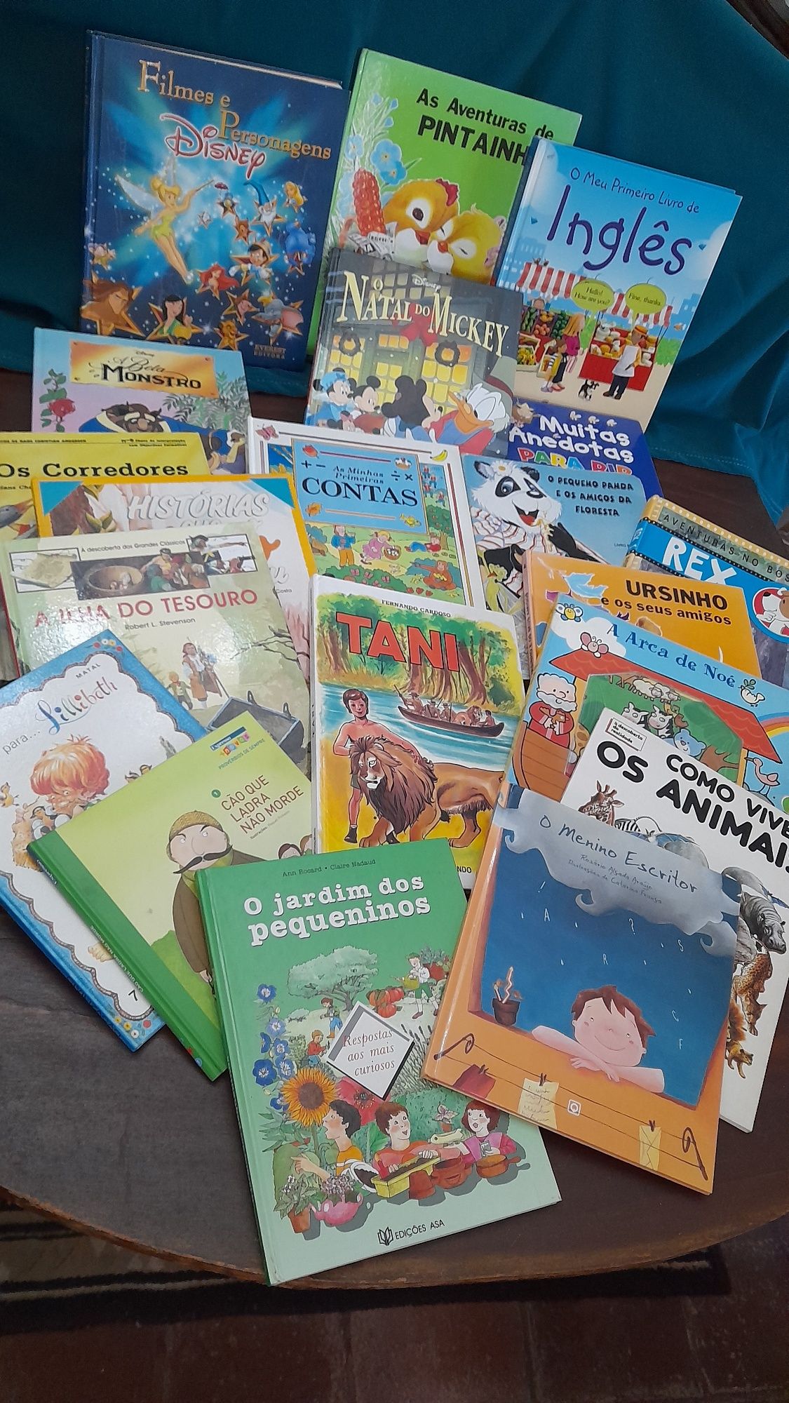 Lote de 20 Livros infantis