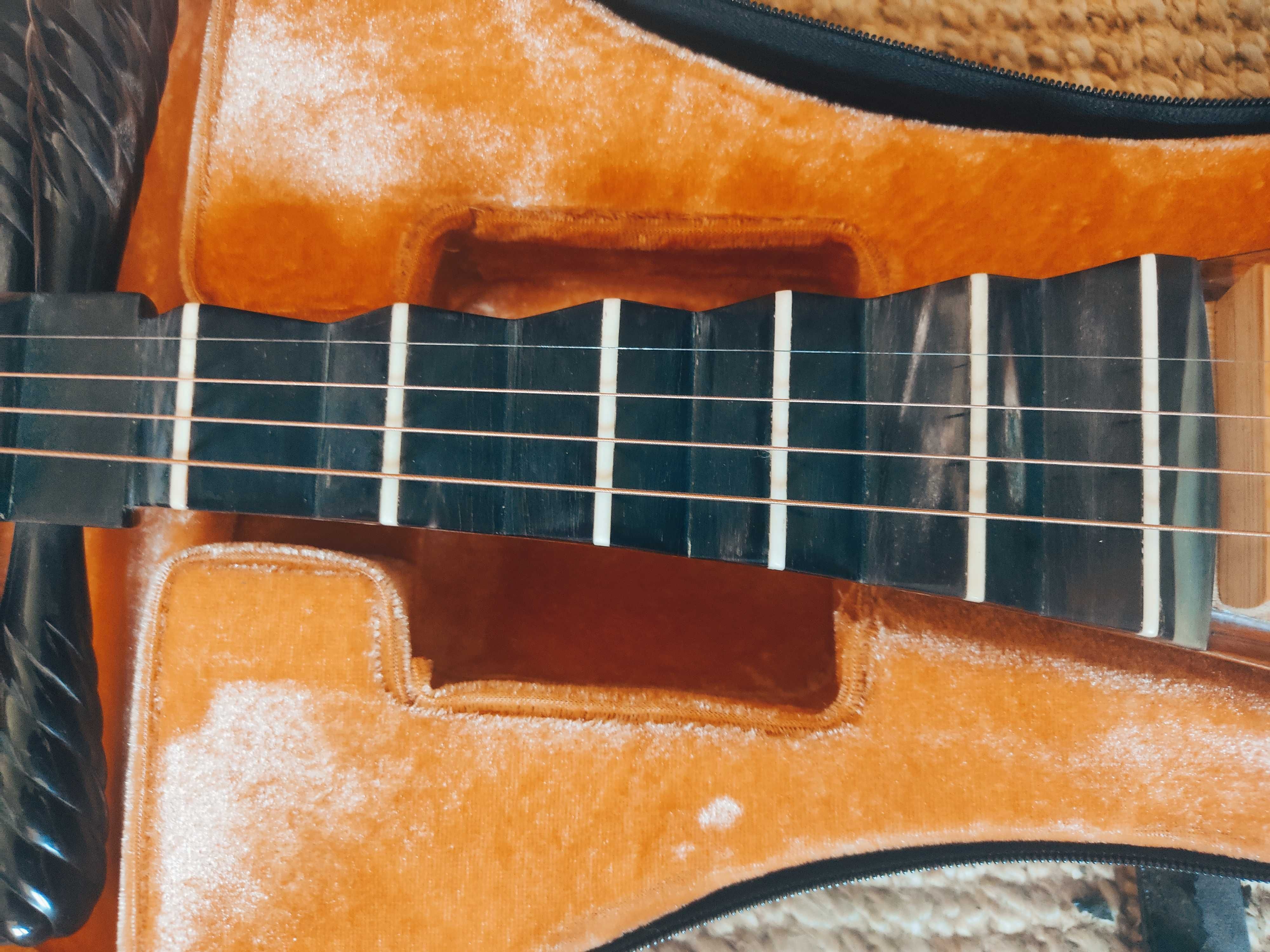 Pipa - instrumento musical tradicional chinês. Novo!