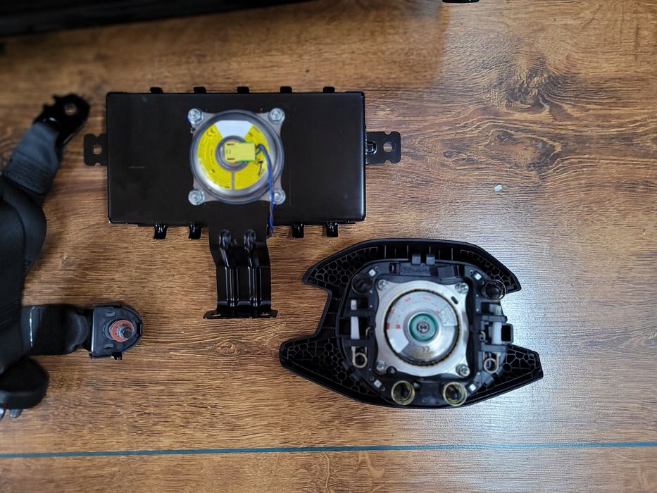 KIA EV6 AIRBAG подушка руля колін сидіння торпеда шторка ремінь ремні