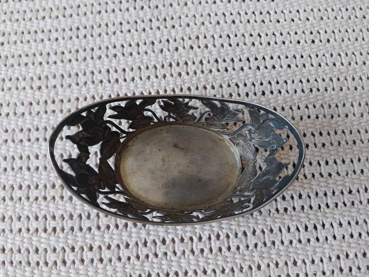 Неймовірно гарна срібна (800  пр.) корзинка