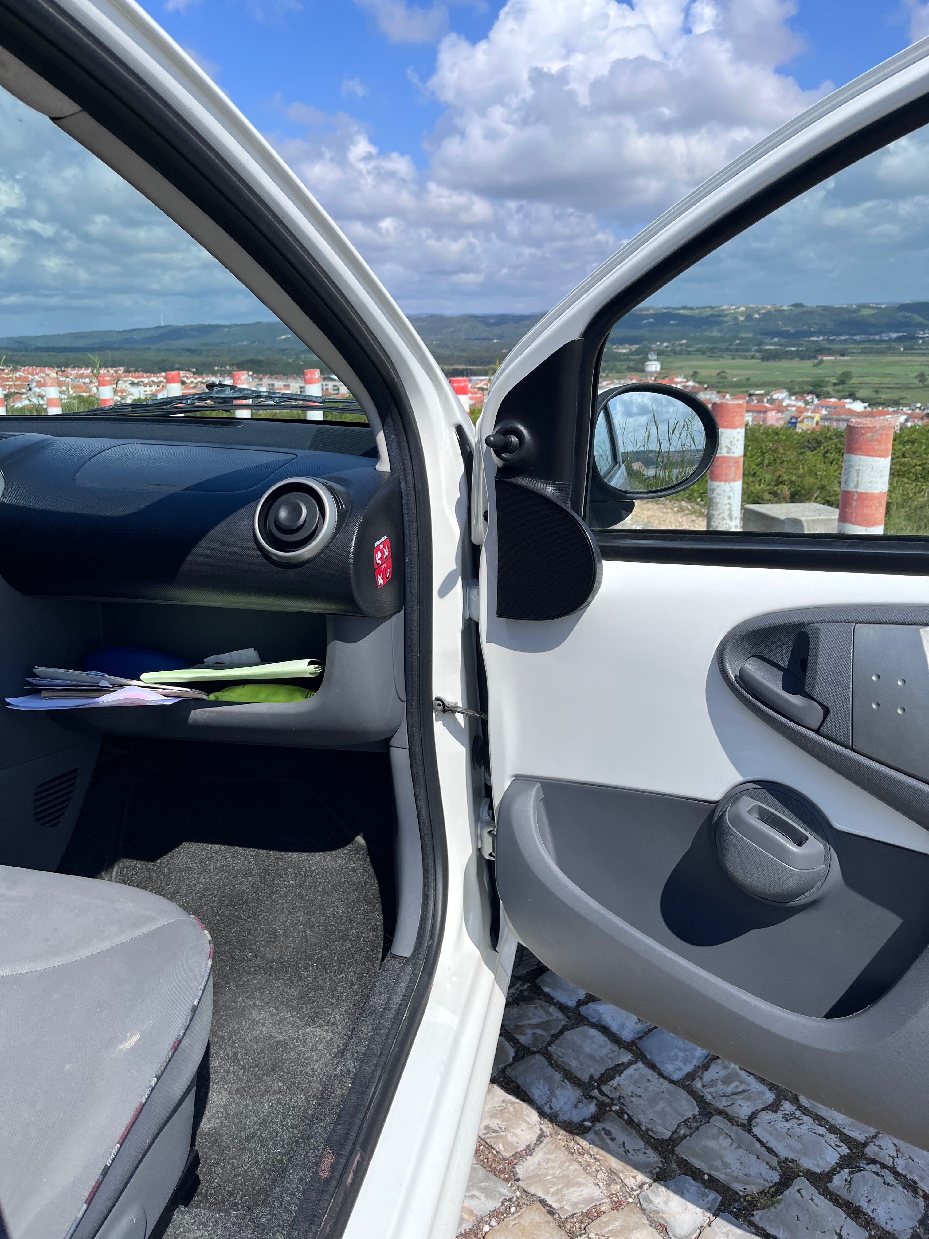 Citroën C1, ano 2011, gasolina