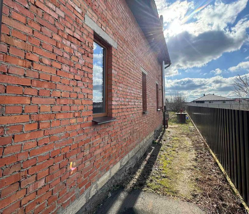 (5)   Продам будинок на Старому Місті 1122