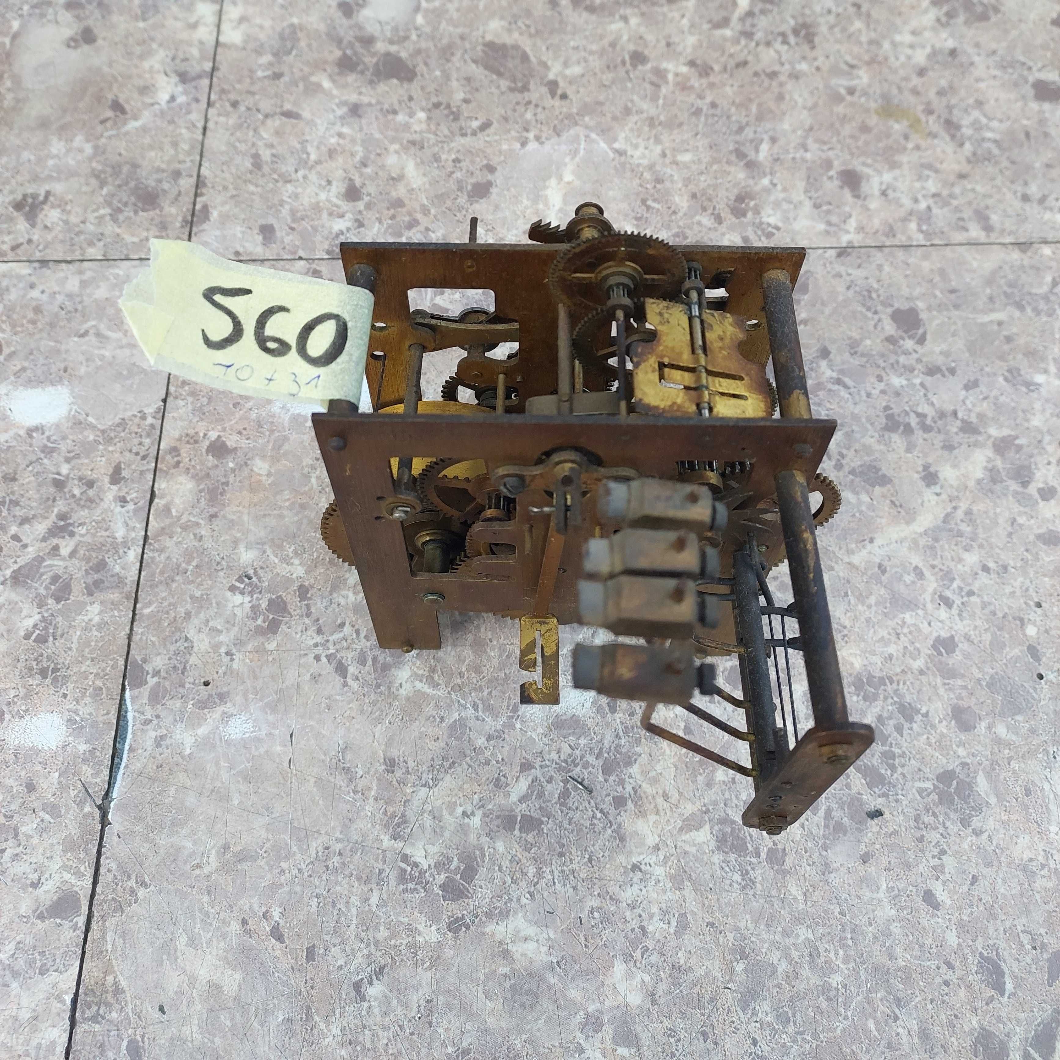 560 Mechanizm starego zegara ściennego Junghans cztery młotki sprawny