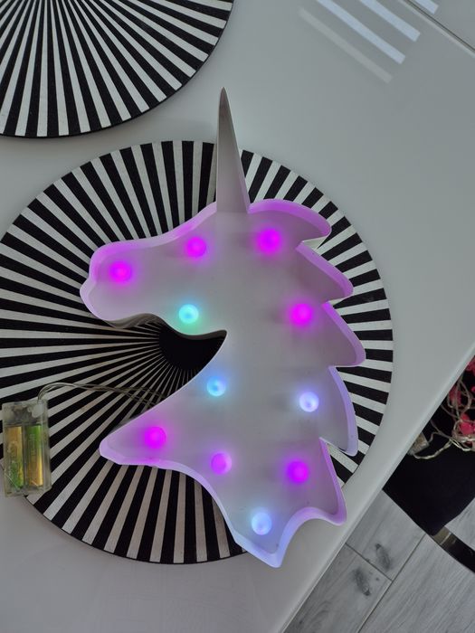 Lampka w kształcie jednorożca