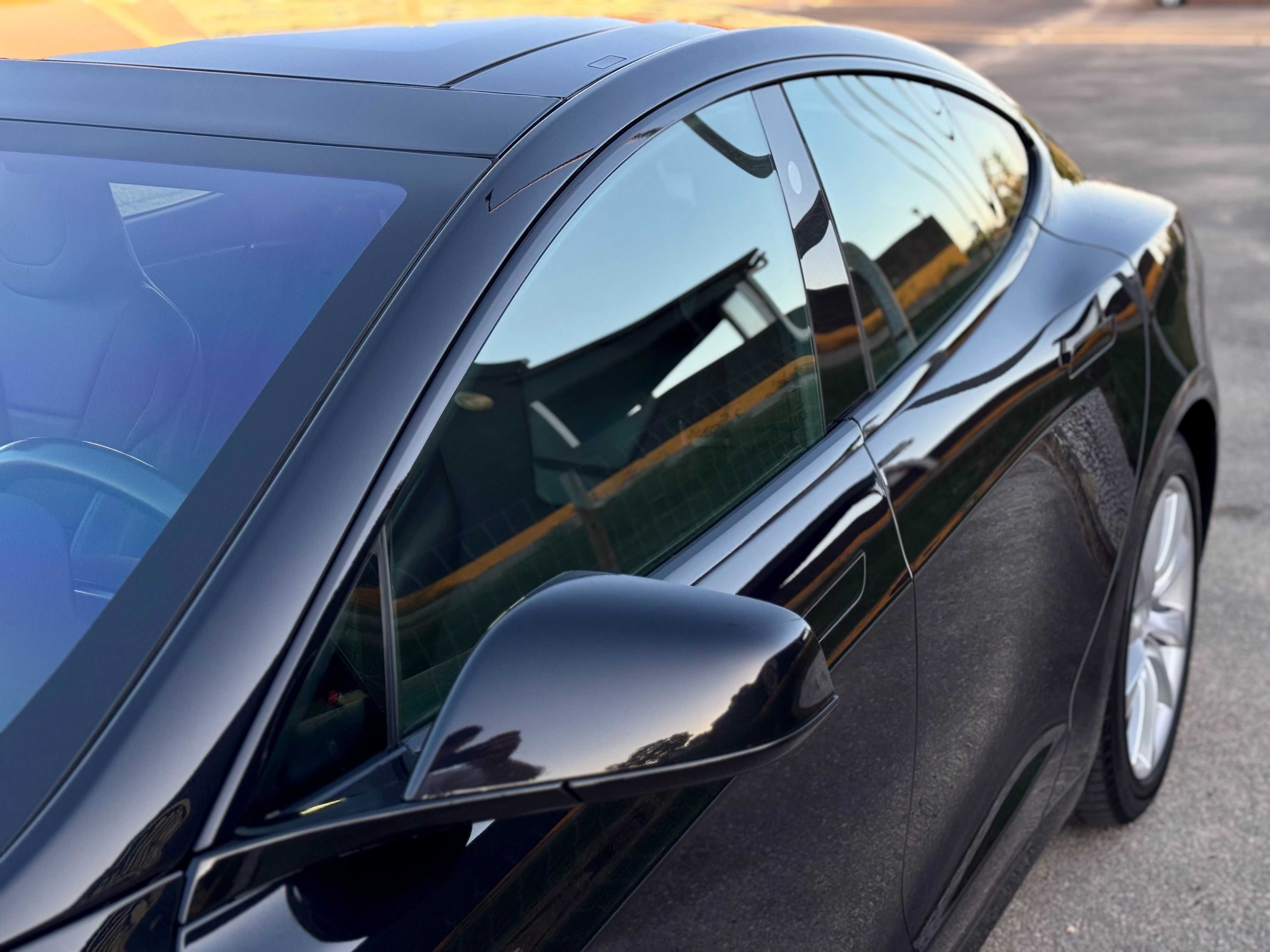 Model S 75D - Supercharger Grátis - Autopilot Pago - Panorâmica