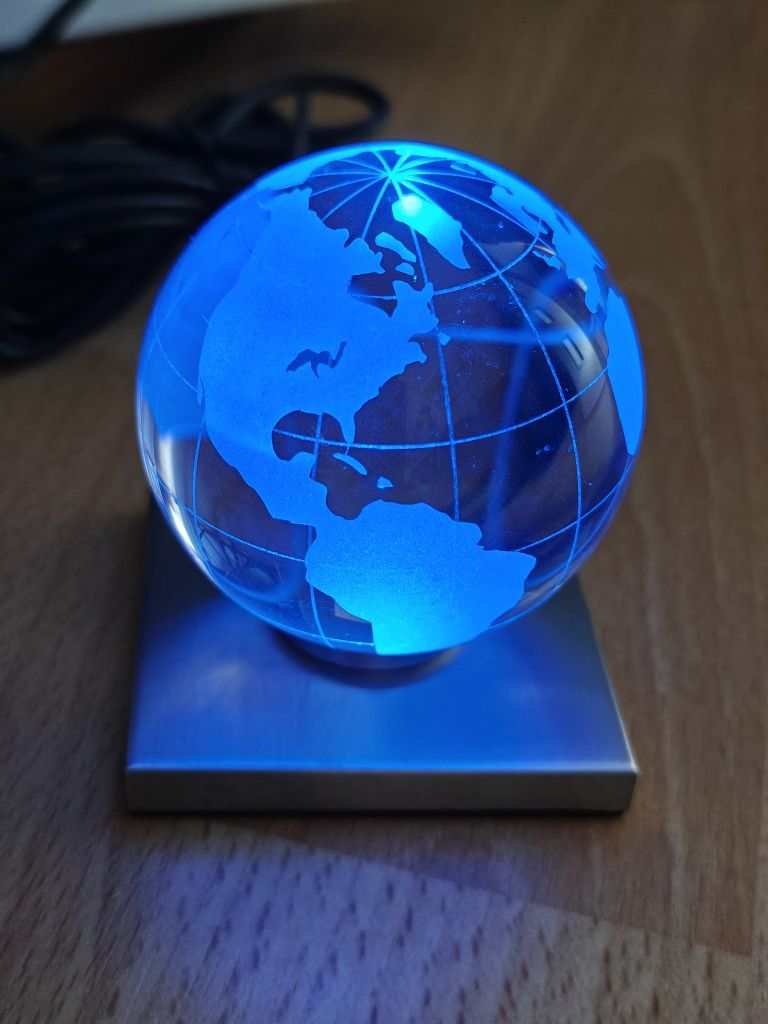 Lampka nocna 3D LED / Kula ziemska