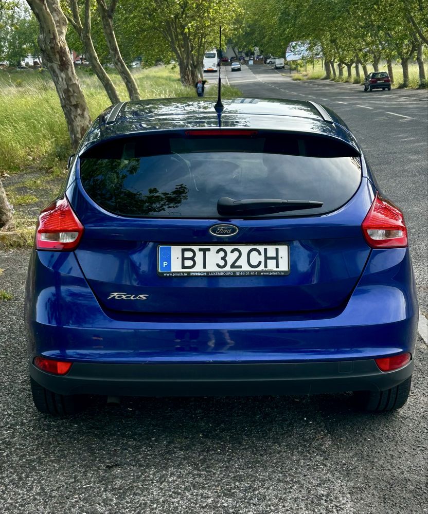 Ford Focus 1.0 EcoBoost 125cv - 130€/mês