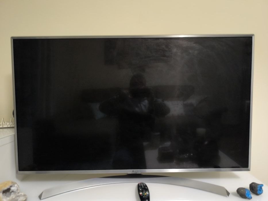 Televisão LG 49UJ701V