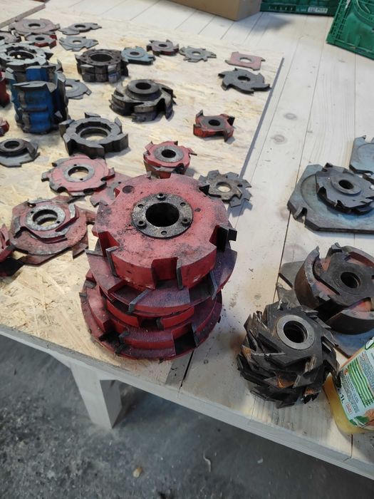 Frezy okienne i drzwiowe