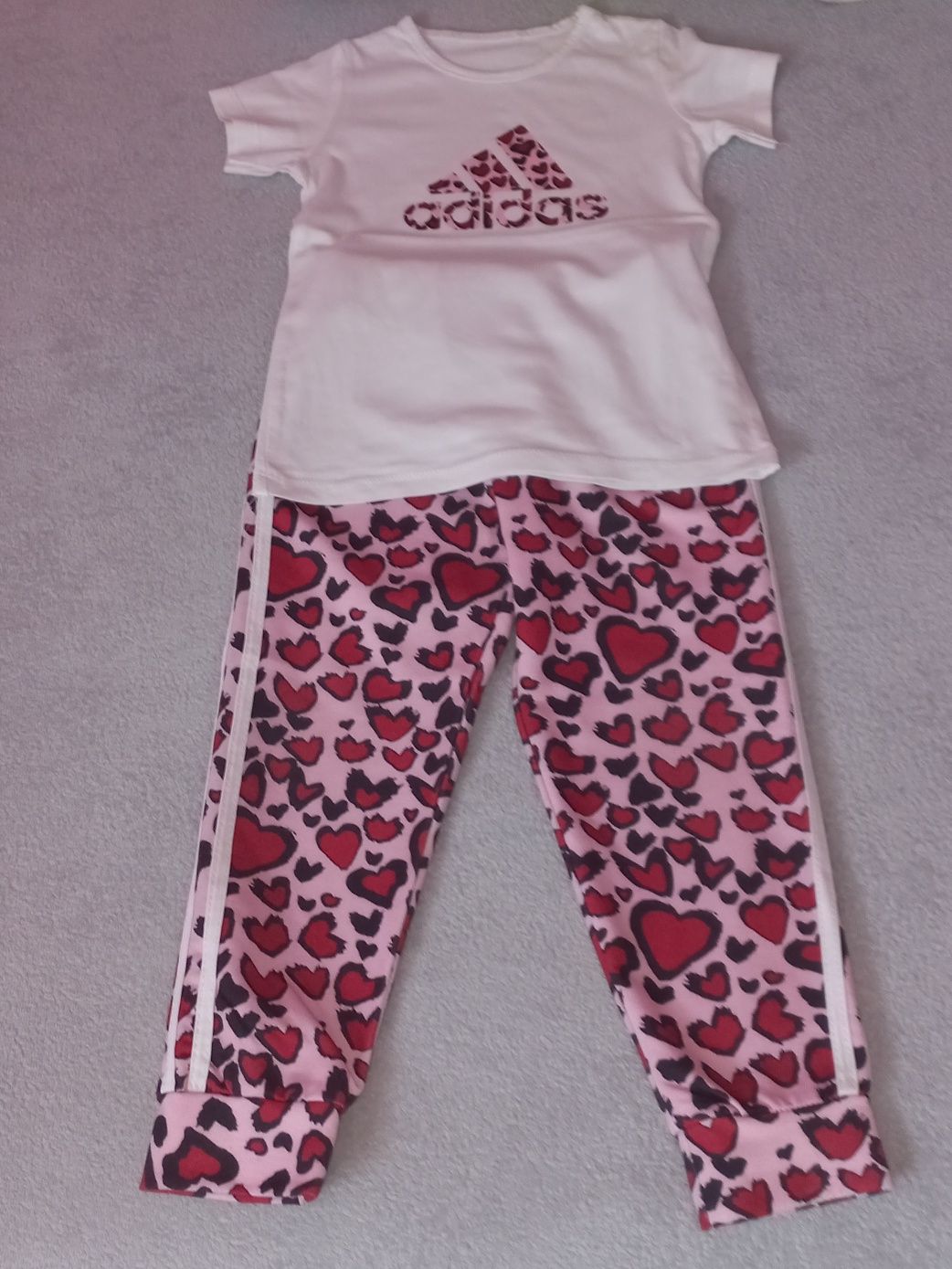 Dres adidas rozmiar 104