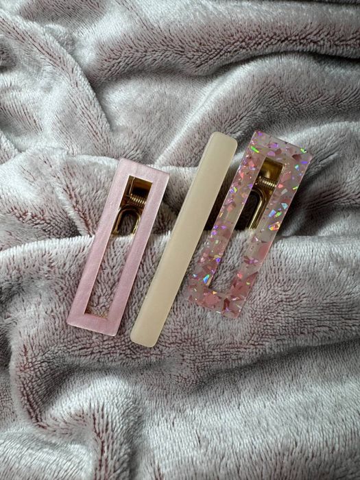 Заколки для волосся набір.