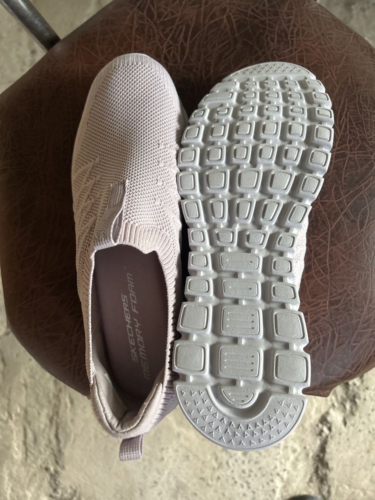Жіночі Кросівки,макасини,skechers