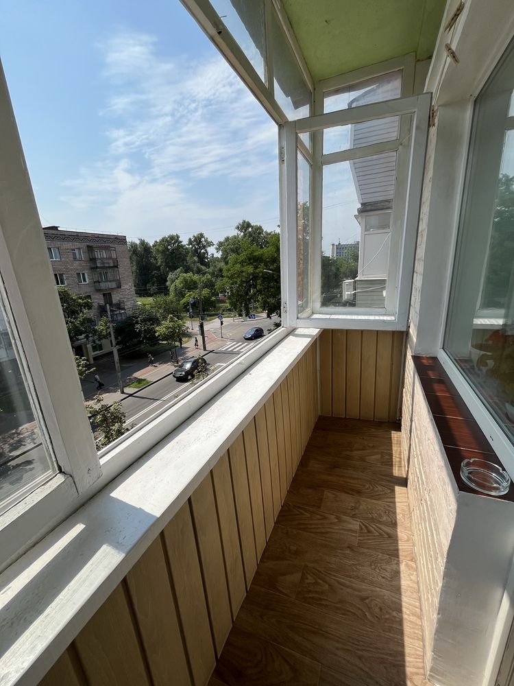 Продається 1кім квартира біля Червоного Мосту