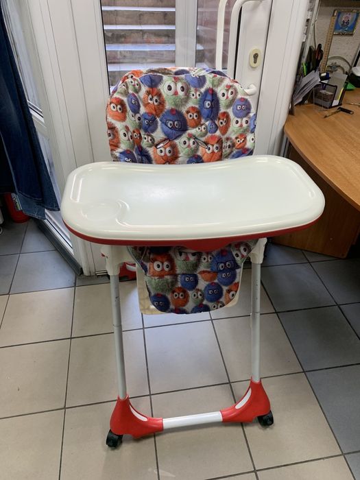 Продам столик Chicco для кормления