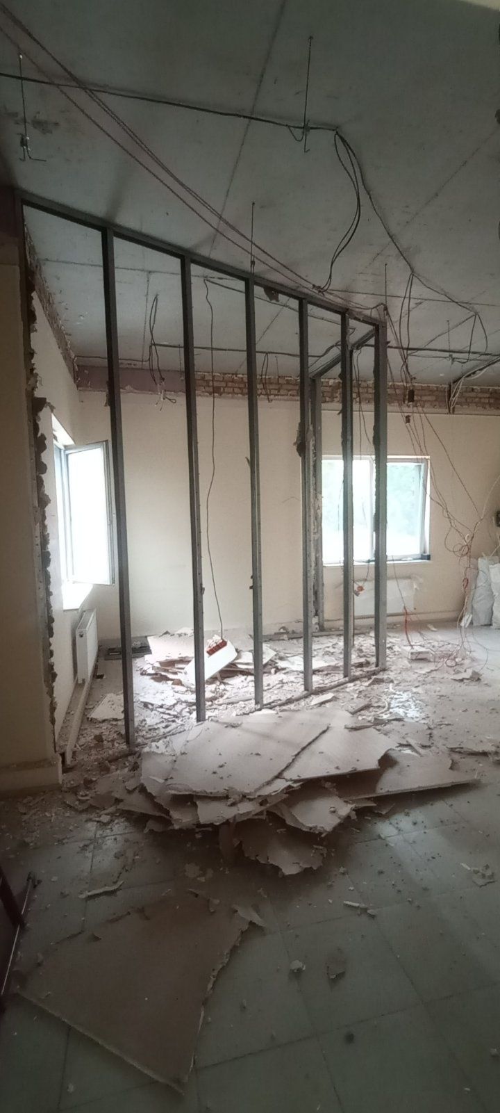 Демонтаж стін,штукатурки,стяжки, Комплексний демонтаж