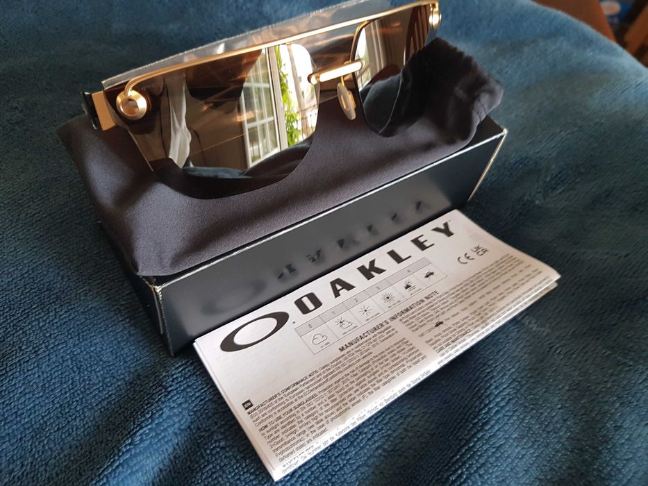 Oakley Chrystl Satin Gold/ Prizm Tungsten sunglasses óculos de sol